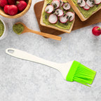 Silicone Kitchen Oil Spatula Brush with Handle Pastry / Cake Brush (17 cm / 1 Pc)