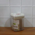Space-saving transparent food storage container