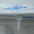 zipper lunch bag for easy carrying meals